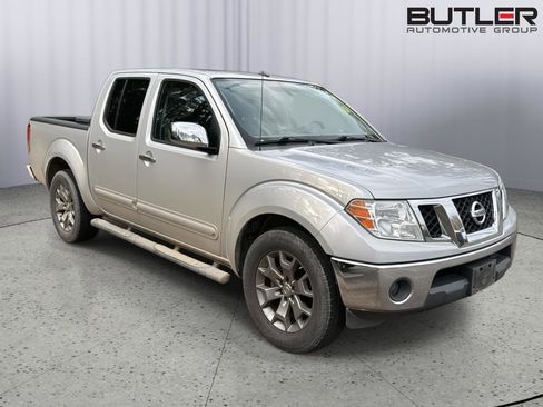 Used 2019 Nissan Frontier SL image 5