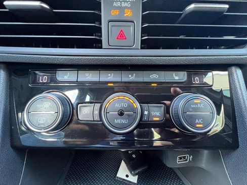 Used 2019 Volkswagen Jetta GLI FWD image 16