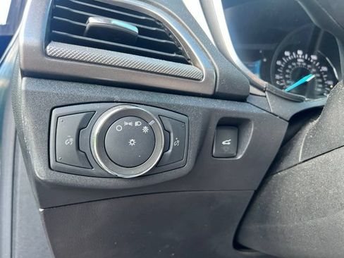 Used 2020 Ford Fusion SE FWD image 21