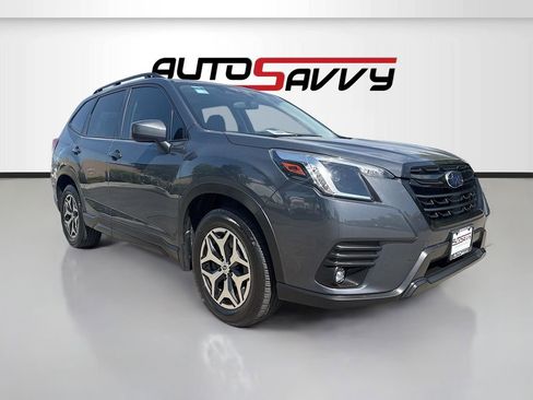Used 2024 Subaru Forester Premium image 1