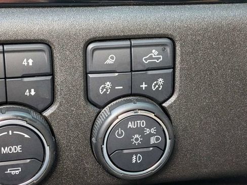 Used 2024 Chevrolet Silverado 1500 LTZ image 27