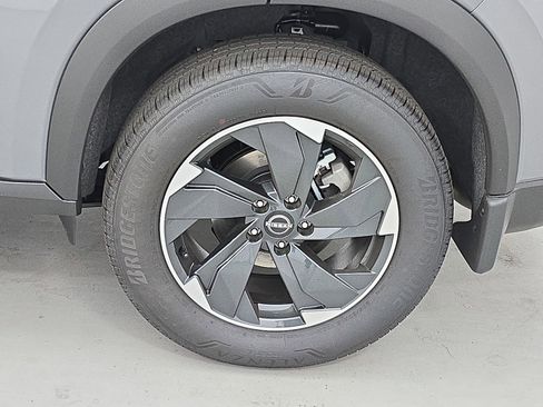 New 2026 Nissan Rogue SV AWD/4WD image 32