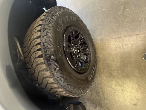Used 2023 Ford Bronco Wildtrak AWD/4WD image 12
