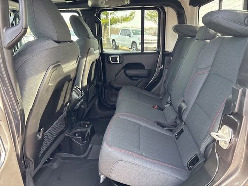 New 2026 Jeep Gladiator Rubicon AWD/4WD image 40