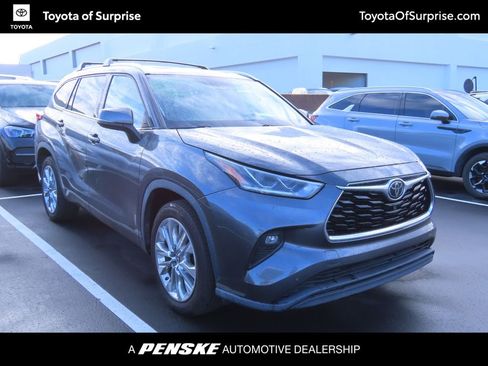 Used 2020 Toyota Highlander Limited image 1