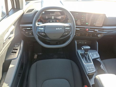 Used 2026 Kia Sportage LX w/ LX Convenience Package image 11