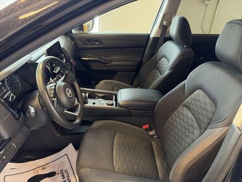 Used 2023 Nissan Pathfinder SV w/ Cargo Package AWD/4WD image 11