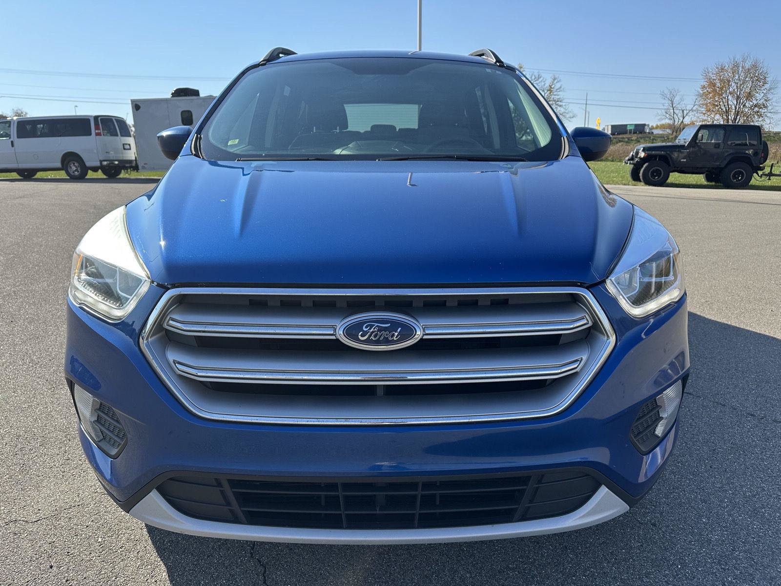 Used 2017 Ford Escape SE w/ Equipment Group 201A FWD image 8