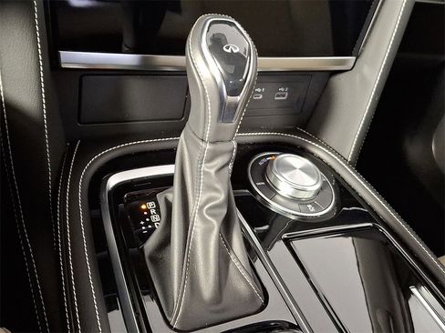 Certified 2023 INFINITI QX80 Premium Select w/ All-Season Package image 17