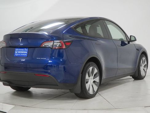 Used 2023 Tesla Model Y Long Range AWD/4WD image 12