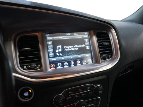 Used 2019 Dodge Charger R/T w/ Blacktop Package image 42