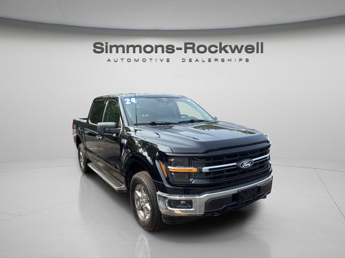 Used 2024 Ford F150 XLT image 3