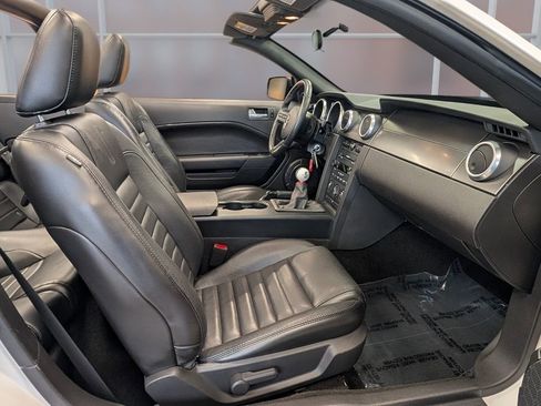 Used 2007 Ford Mustang Shelby GT500 image 9