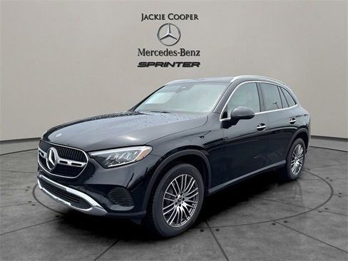 New 2025 Mercedes-Benz GLC 300 4MATIC image 1