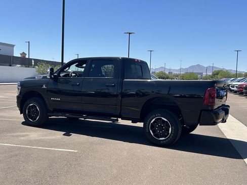 Used 2025 RAM 2500 Laramie AWD/4WD image 3