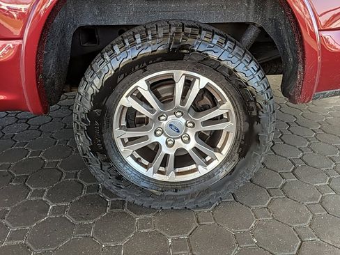 Used 2019 Ford F150 Lariat w/ Trailer Tow Package image 9