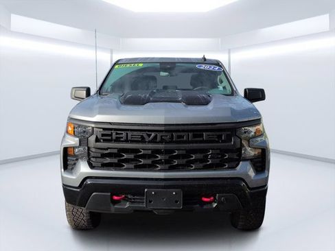 Used 2024 Chevrolet Silverado 1500 Custom Trail Boss w/ LPO, Dark Essentials Package AWD/4WD image 8