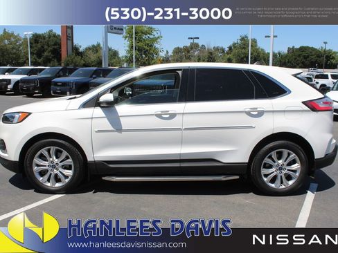 Used 2022 Ford Edge Titanium w/ Equipment Group 301A AWD/4WD image 2