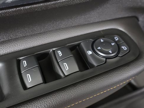 Used 2018 GMC Terrain SLT FWD image 33