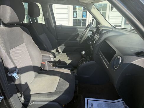 Used 2015 Jeep Patriot Sport w/ Power Value Group AWD/4WD image 15