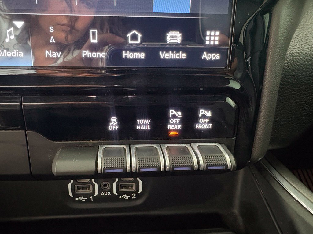 Used 2023 RAM 1500 Laramie AWD/4WD image 12