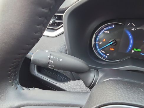 Used 2022 Toyota RAV4 XSE image 19