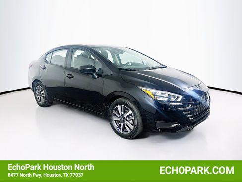 Used 2025 Nissan Versa SV FWD image 1
