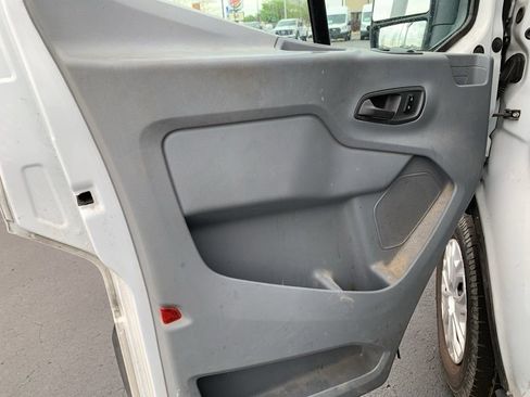 Used 2019 Ford Transit 250 148 Medium Roof image 17