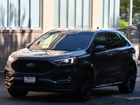 Used 2019 Ford Edge ST w/ Equipment Group 401A image 3