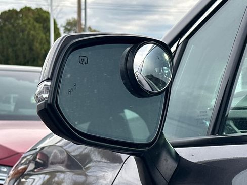 Used 2021 Toyota Sienna Platinum image 20