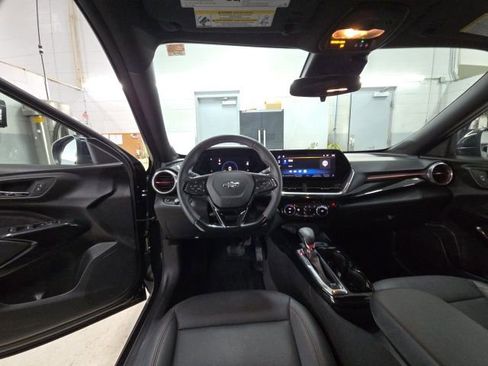 Used 2024 Chevrolet Trax RS w/ Driver Confidence Package image 34