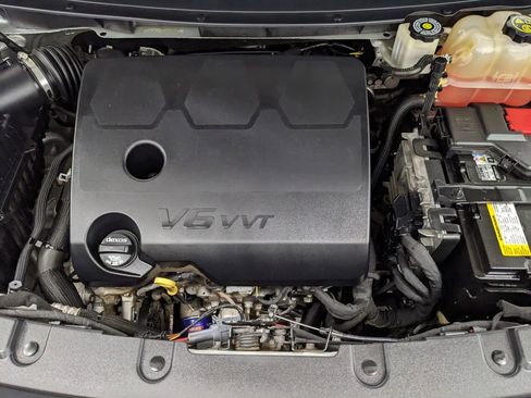 Used 2019 Chevrolet Traverse LS AWD/4WD image 24