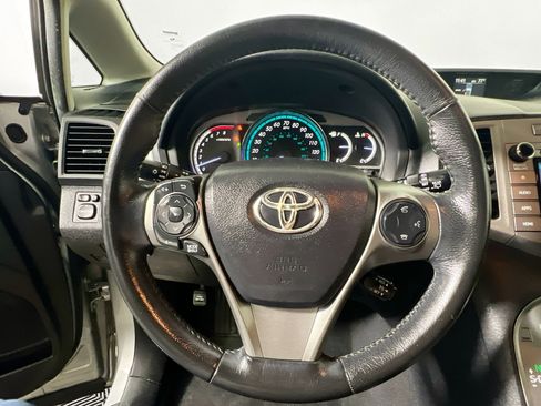 Used 2015 Toyota Venza XLE FWD image 17