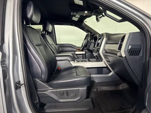 Certified 2022 Ford F250 Lariat w/ Lariat Ultimate Package AWD/4WD image 4