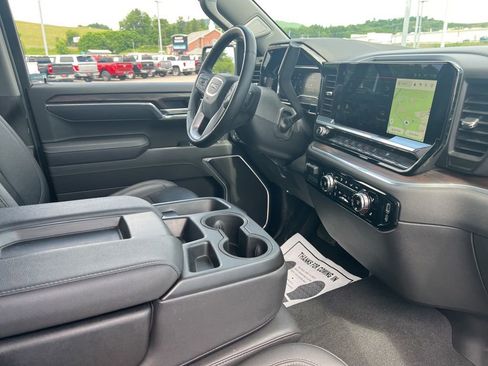 Used 2025 GMC Sierra 1500 SLT AWD/4WD image 10