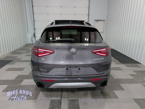 Used 2023 Alfa Romeo Stelvio Ti AWD/4WD image 3