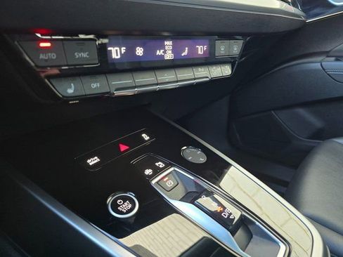 Used 2024 Audi Q4 e-tron Premium Plus image 50