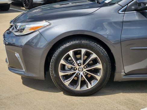 Used 2018 Toyota Avalon XLE Premium FWD image 8