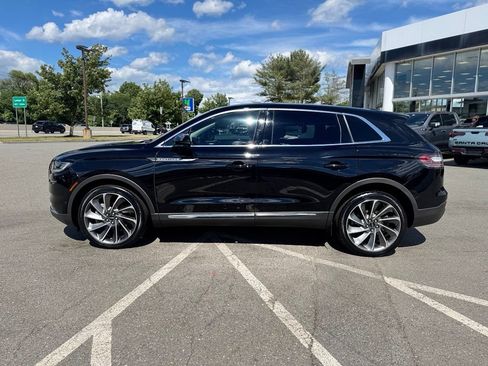 Used 2022 Lincoln Nautilus Reserve w/ Equipment Group 201A AWD/4WD image 2