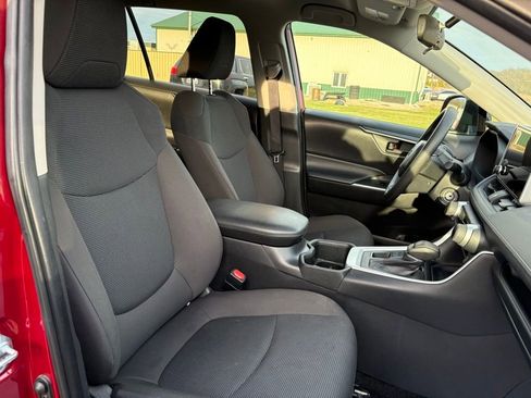 Used 2024 Toyota RAV4 LE image 16