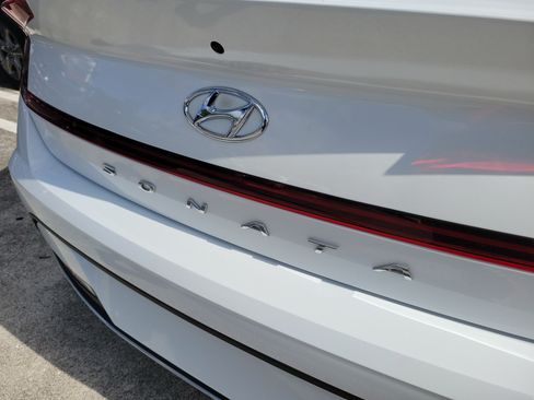 Used 2023 Hyundai Sonata SE FWD image 9