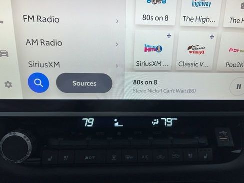 Certified 2025 Toyota Tundra Platinum image 27