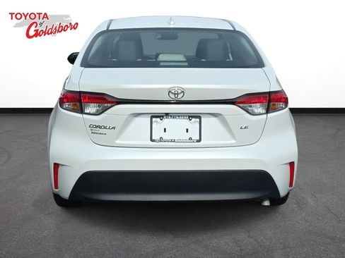 Used 2025 Toyota Corolla LE image 6