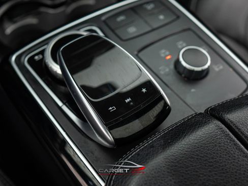 Used 2018 Mercedes-Benz GLE 43 AMG 4MATIC w/ Premium 3 Package image 36