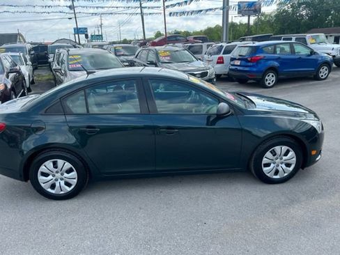Used 2014 Chevrolet Cruze LS image 4