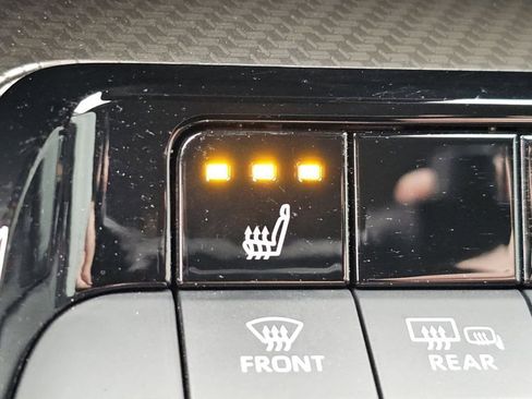 Used 2023 Toyota Prius XLE image 13