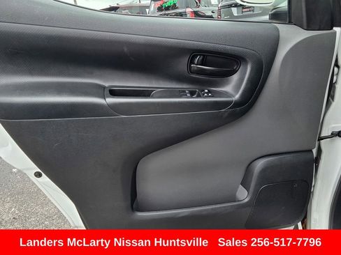 Used 2017 Nissan NV200 SV FWD image 20