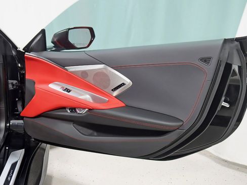 Used 2025 Chevrolet Corvette Z06 RWD image 40