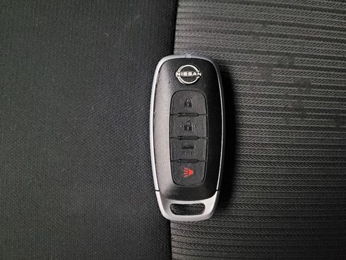 Used 2024 Nissan Sentra SV FWD image 32