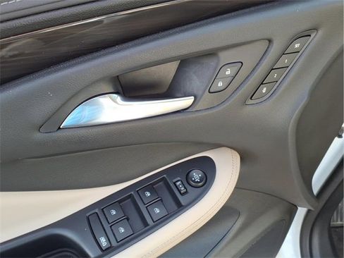 Certified 2020 Buick Envision Essence image 18